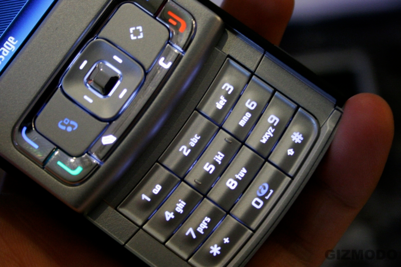 Illustration for article titled Hands On the Nokia N95i (The Black One) and the N95 US-Band Cellphone